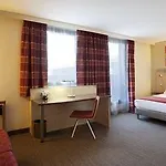Express Toulouse Airport By Ihg Hotel 3*