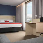 Express Toulouse Airport By Ihg Hotel 3*