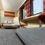 Express Toulouse Airport By Ihg Hotel 3*