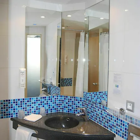 Express Toulouse Airport By Ihg Hotel 3*