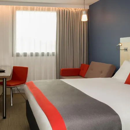 Hotel Express Toulouse Airport By Ihg