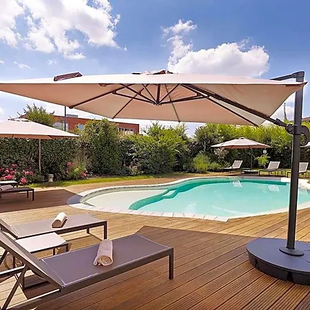 Hotel Express Toulouse Airport By Ihg