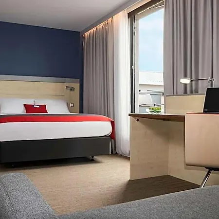 Express Toulouse Airport By Ihg Blagnac