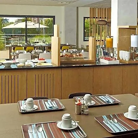 Express Toulouse Airport By Ihg Hotel 3*