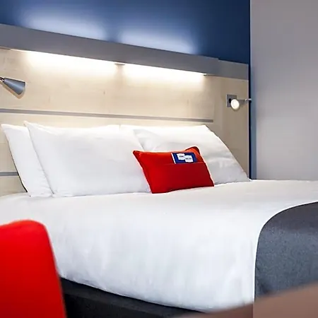 Hotel Express Toulouse Airport By Ihg