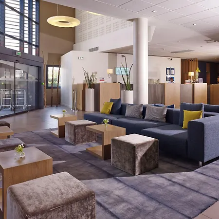 Отель Express Toulouse Airport By Ihg Бланьяк