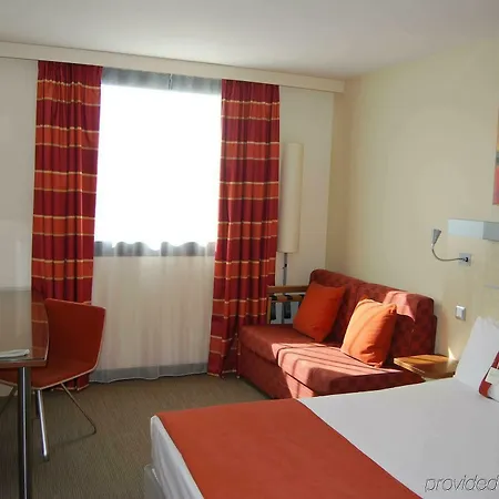 Express Toulouse Airport By Ihg Отель Бланьяк