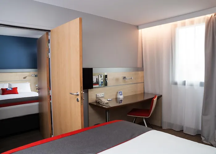 Hotel Express Toulouse Airport By Ihg 3*