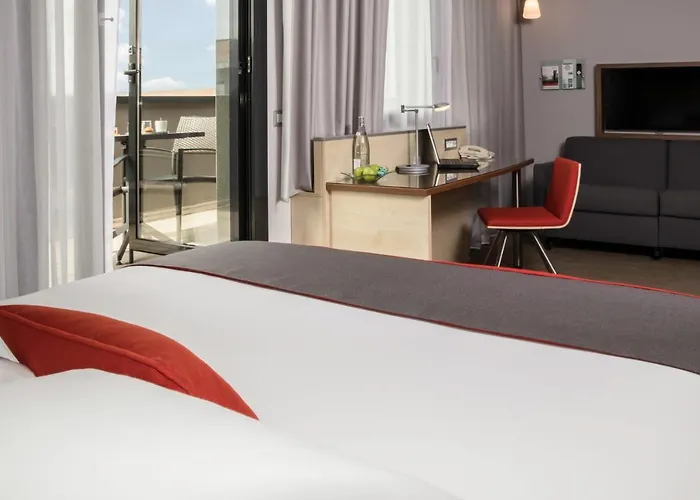 Express Toulouse Airport By Ihg Hotel