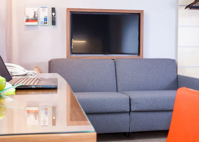 Hotel Express Toulouse Airport By Ihg 3*