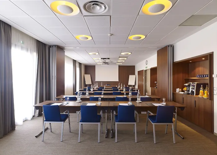 Hotel Express Toulouse Airport By Ihg