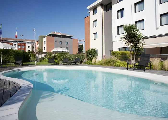 Hotel Express Toulouse Airport By Ihg