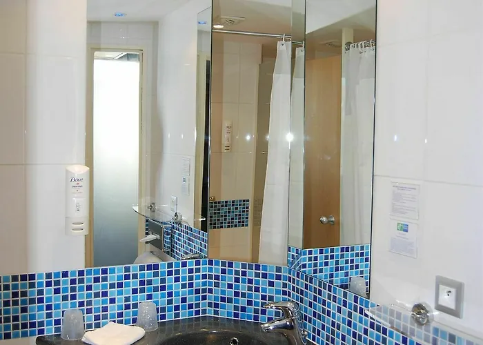 Express Toulouse Airport By Ihg Hotel 3*