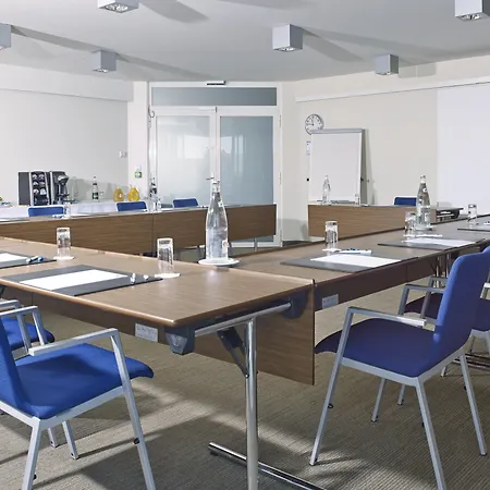 Express Toulouse Airport By Ihg Hotel Blagnac